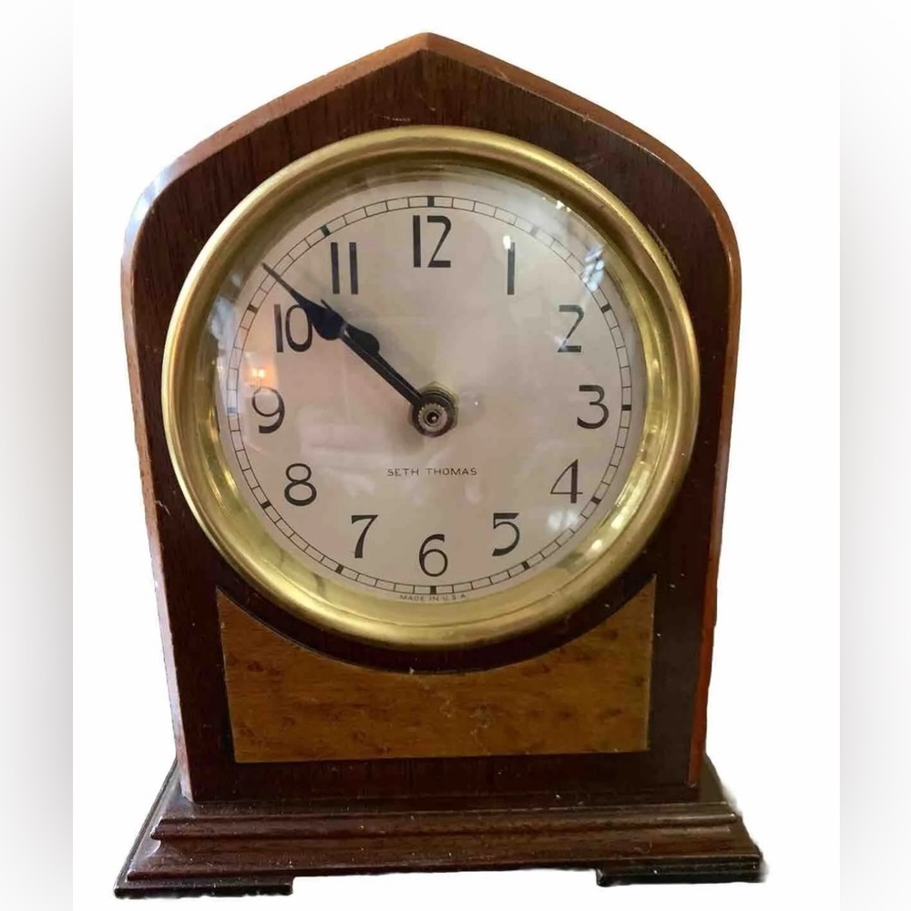 Vintage Wooden Mantle Clock Seth Thomas Clock Co, Battery Operated